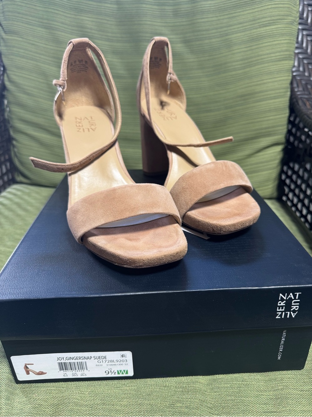 Naturalizer Block Heel Sandals in Light Brown Suede